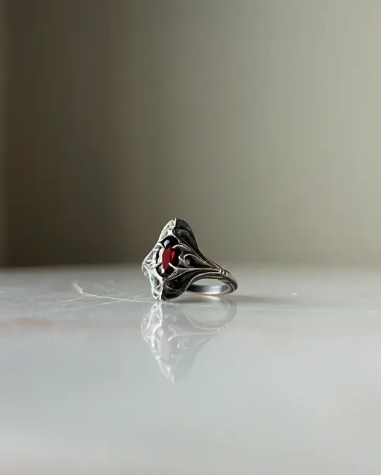 Navis // Garnet // 5.75
