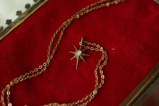 Light of Victoria - Gold + Diamond