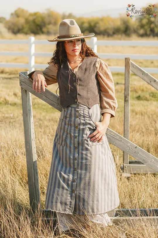 Midi Prairie Skirt in Outlaw