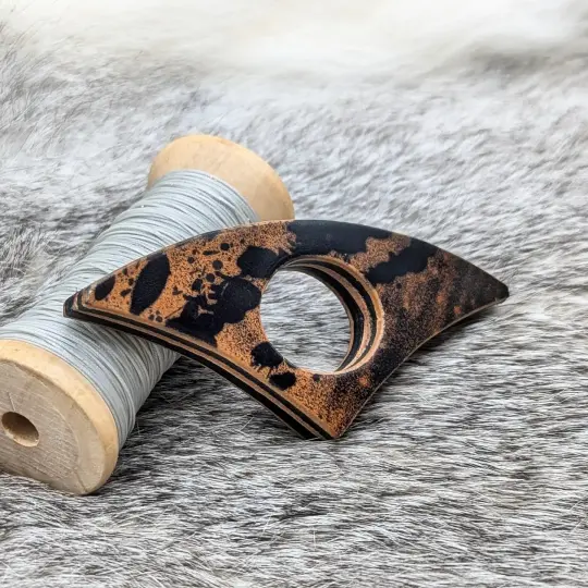 BOOK PAGE HOLDER | Stacked Black Marble Shell Cordovan