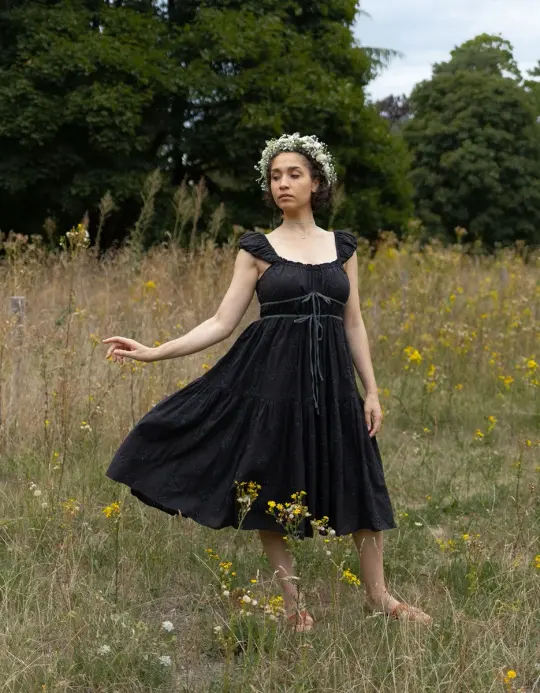 Robe 'Ebely' broderie anglaise manches courtes noire