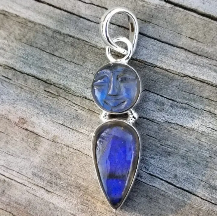Mister Moonface - Labradorite Pendant in Sterling Silver