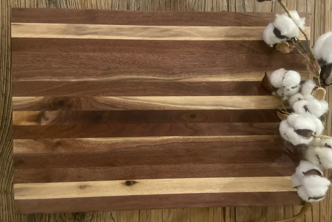 25M017 - Mixed Joined Walnut Board