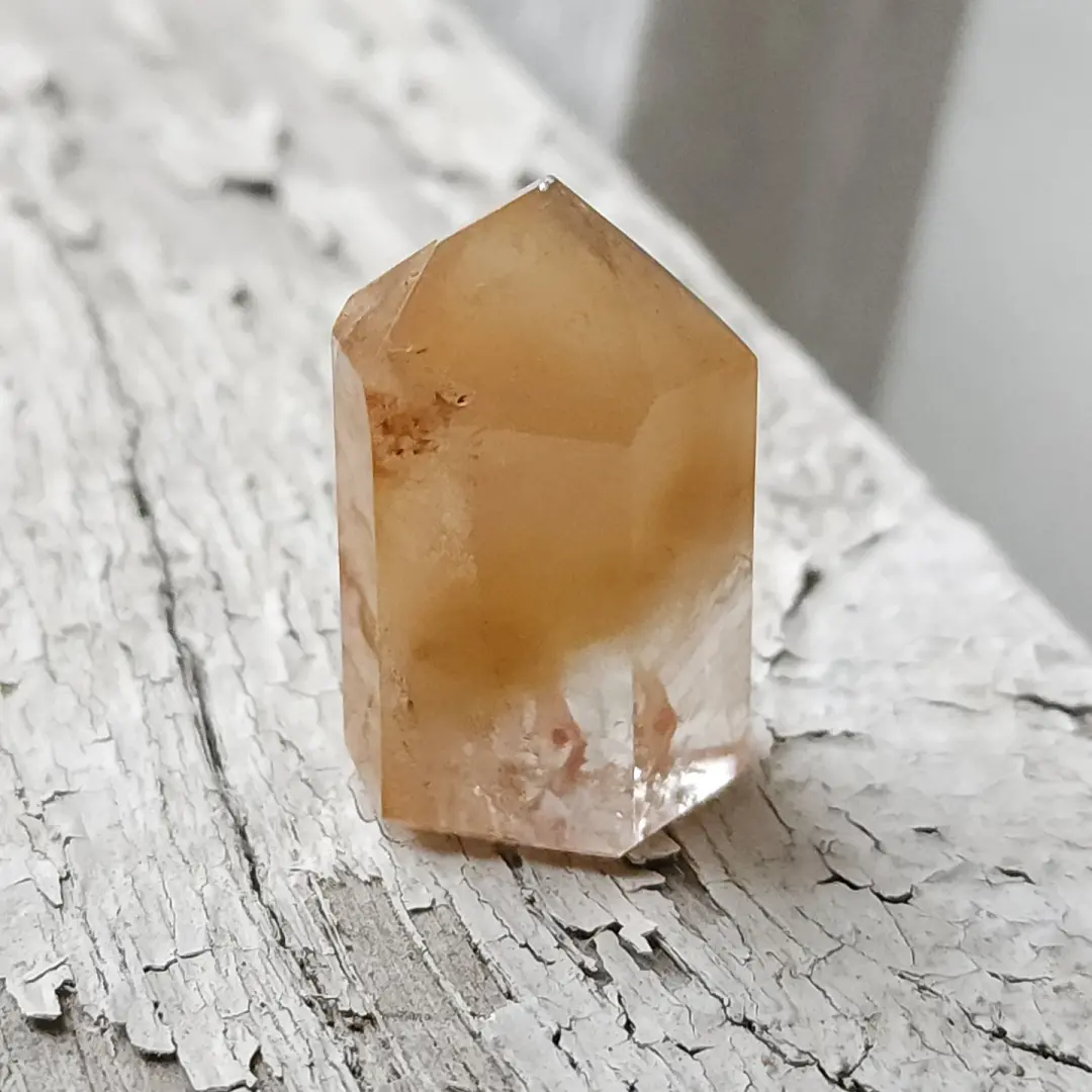 Amphibole Quartz Mini Tower
