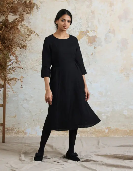 Robe 'Elina' midi en lin noir