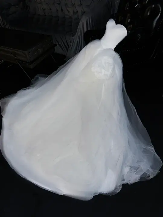 White strapless fitted waist long sexy ball gown/bridal dress R8723