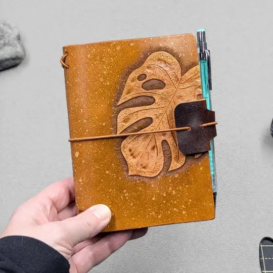 PASSPORT Traveller's Notebook | Tooled Monstera Leaf, No. 6