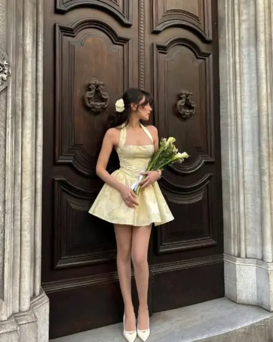 Yellow halter neck slim fit leg-lengthening sexy A-line homecoming dress R2427