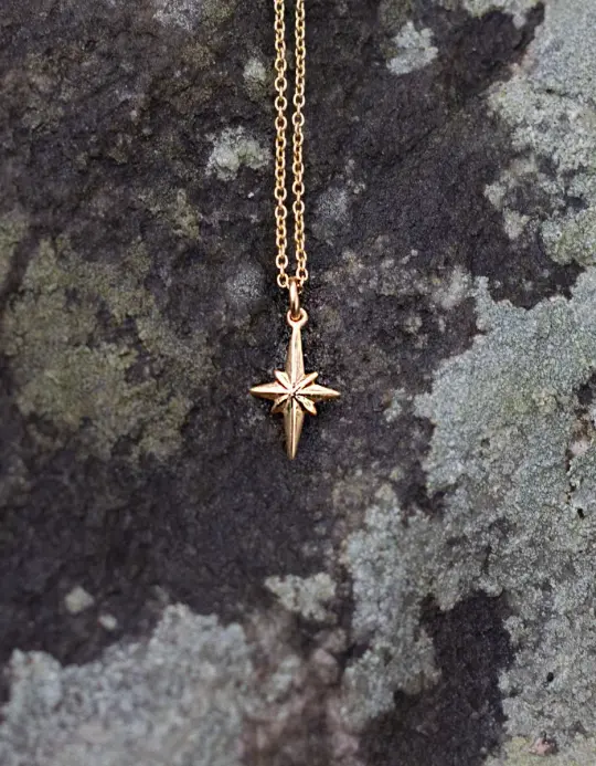 Collier pendentif 'Northern Star' doré Goldfill Rhodié