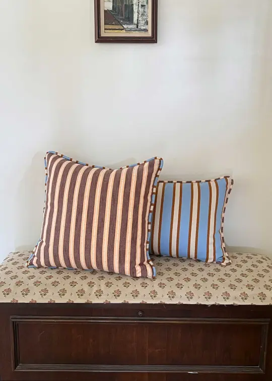 hug piped pillow | home | crete