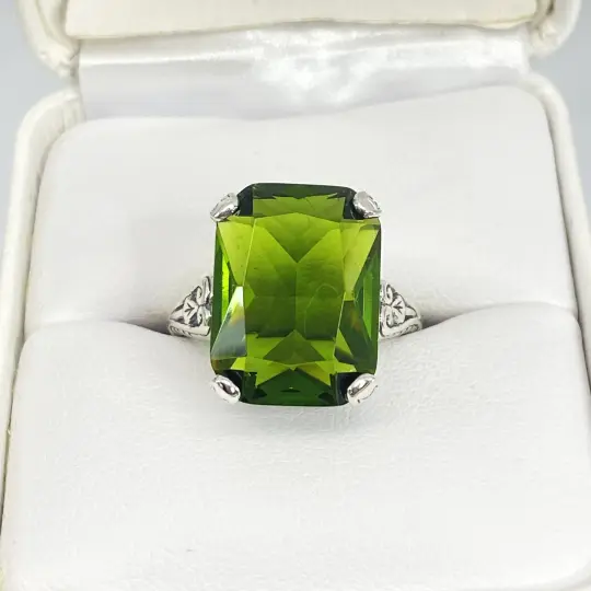 Peridot Ring, Size 7, Rectangle 10ct Gem, Vintage Jewelry #D5 - Ready to Ship