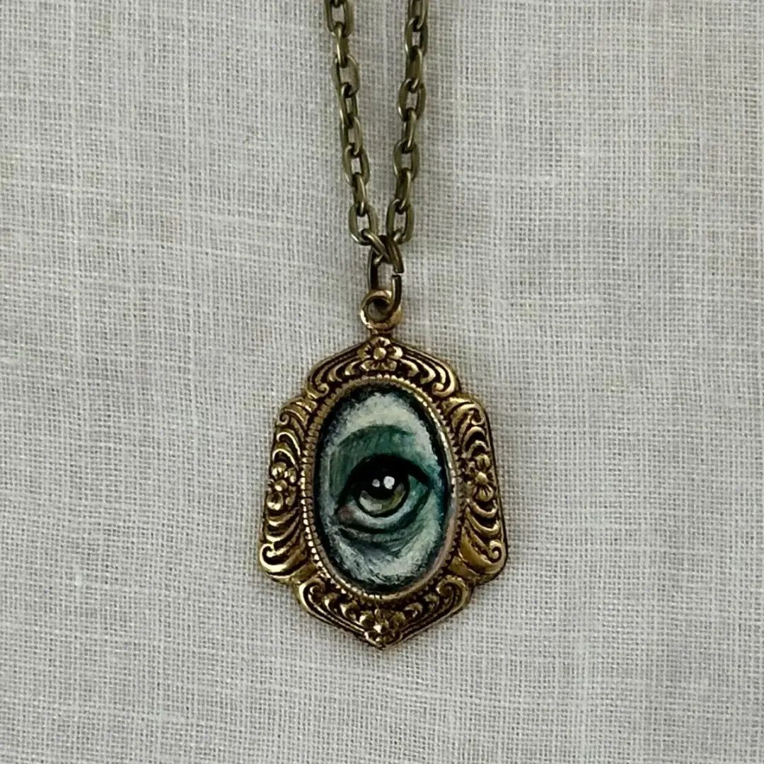 Dracula's Eye