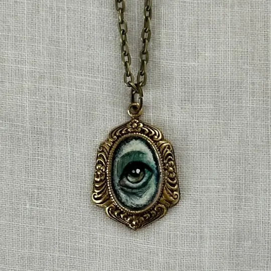 Dracula's Eye