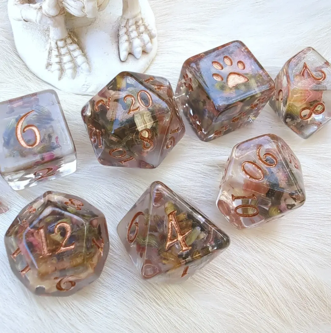 Tea Rose Petals Lavender Dice Set – 8-Piece with Real Botanicals | Fennek & Finch