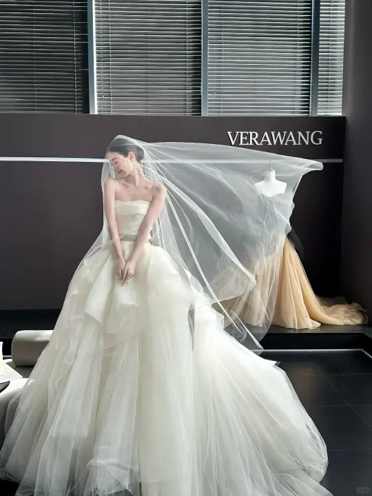 White tube top slim waist puffy skirt tulle bridal dress R6041