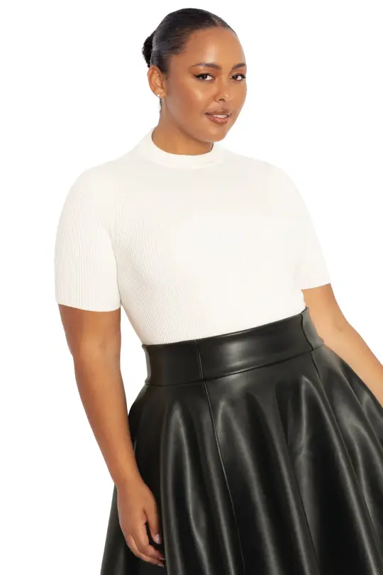 Spinning A Yarn Short Sleeve Knit Top