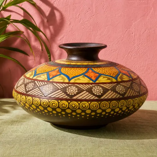 Zinapecuaro Amarillo Hand-Carved Mandala Ceramic Vessel