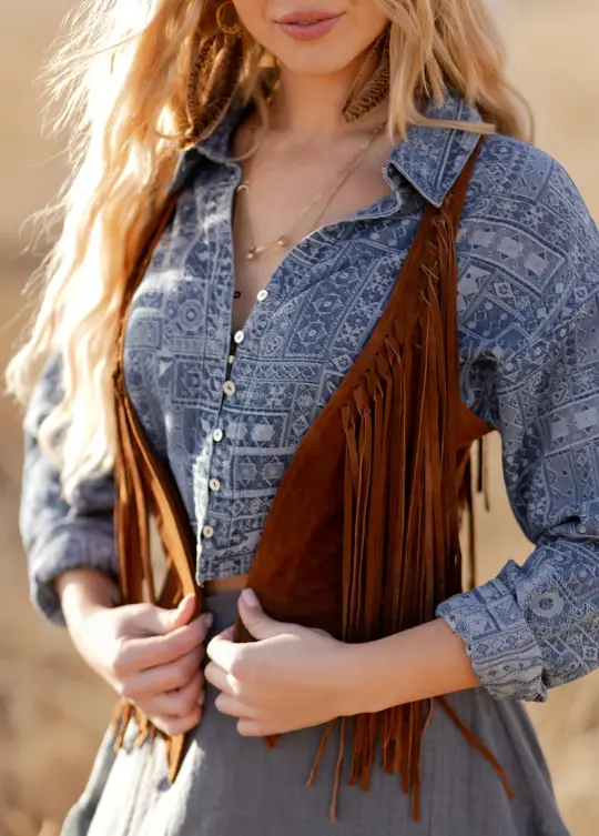 Salomi Vest in Nutmeg