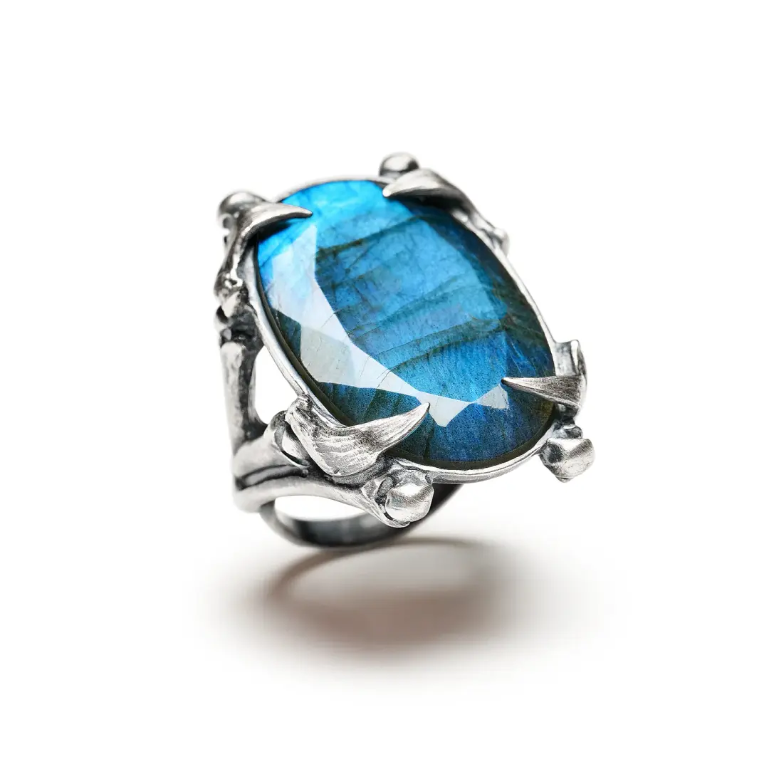 The Familiar. Labradorite Ring. Size 7.