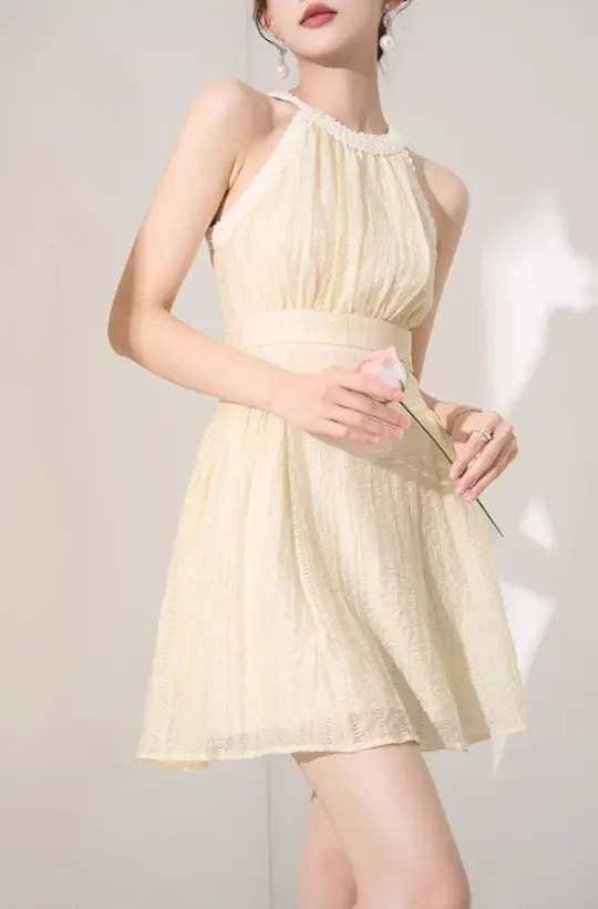 Halter neck dress new summer design French waist slimming temperament skirt high-end R4301