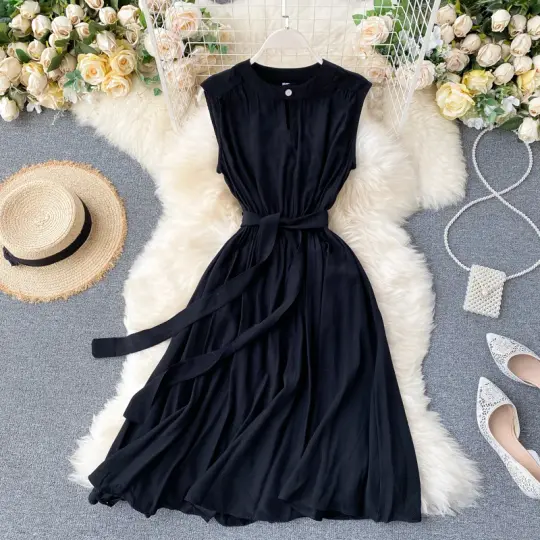 French niche dress 2025 new hollow quality round neck commuting sleeveless vest dress R2341