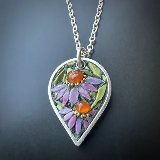 Coneflower in Leaf Pendant