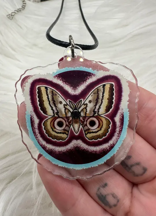 Necklace (Speckled emperor moth)