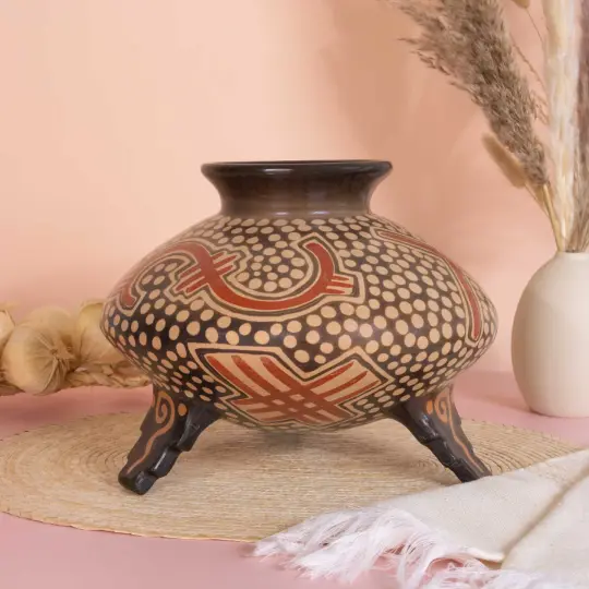 Zinapécuaro Aire Hand-Painted Ceramic Vase