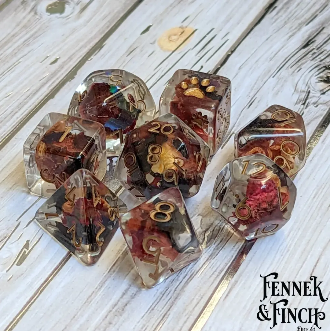 Vampire Romance Dice Set – 8-Piece with Real Rose Petals & Bats | Fennek & Finch