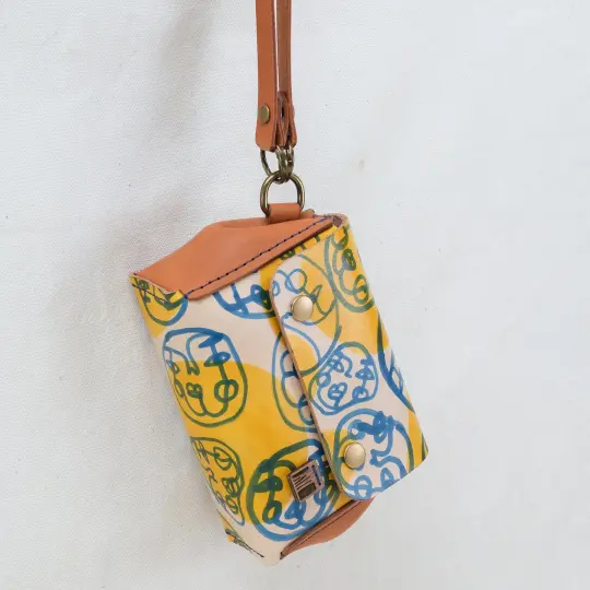 Paint Little Purse Hang blue faces + yellow + tan