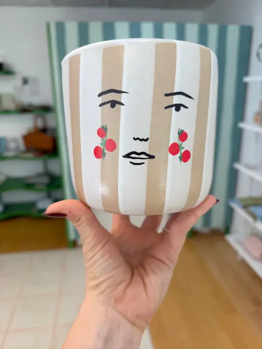 La Tomate Face Planter Pot