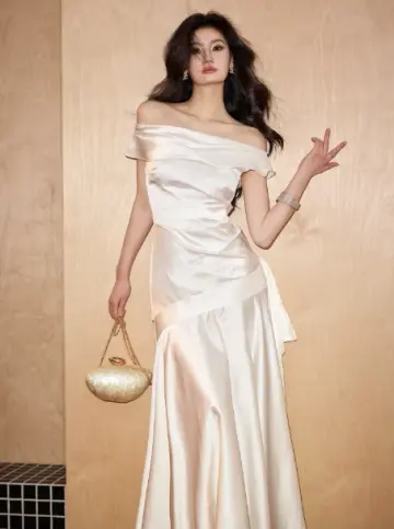 Elegant White A-Line Bateau Long Women Dress with Ribbon Trim Celebrity Dress Evening Dress RS063