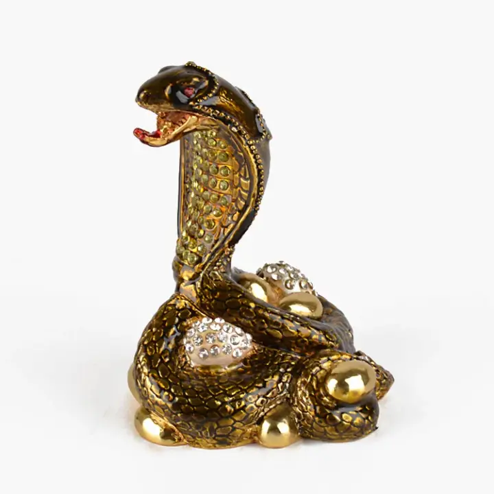 Mother Cobra Snake Trinket