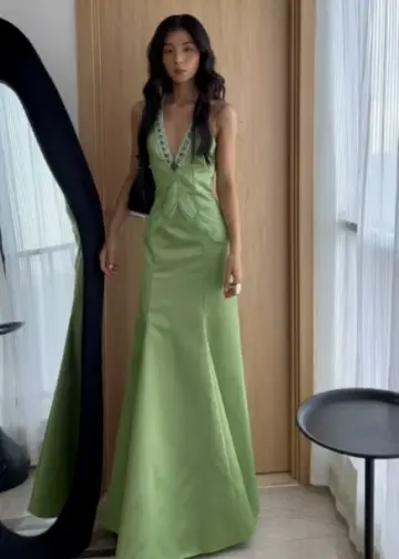 Elegant Green Sheath V-neck Satin Bodycon Maxi Prom Dress Evening Dress RS521