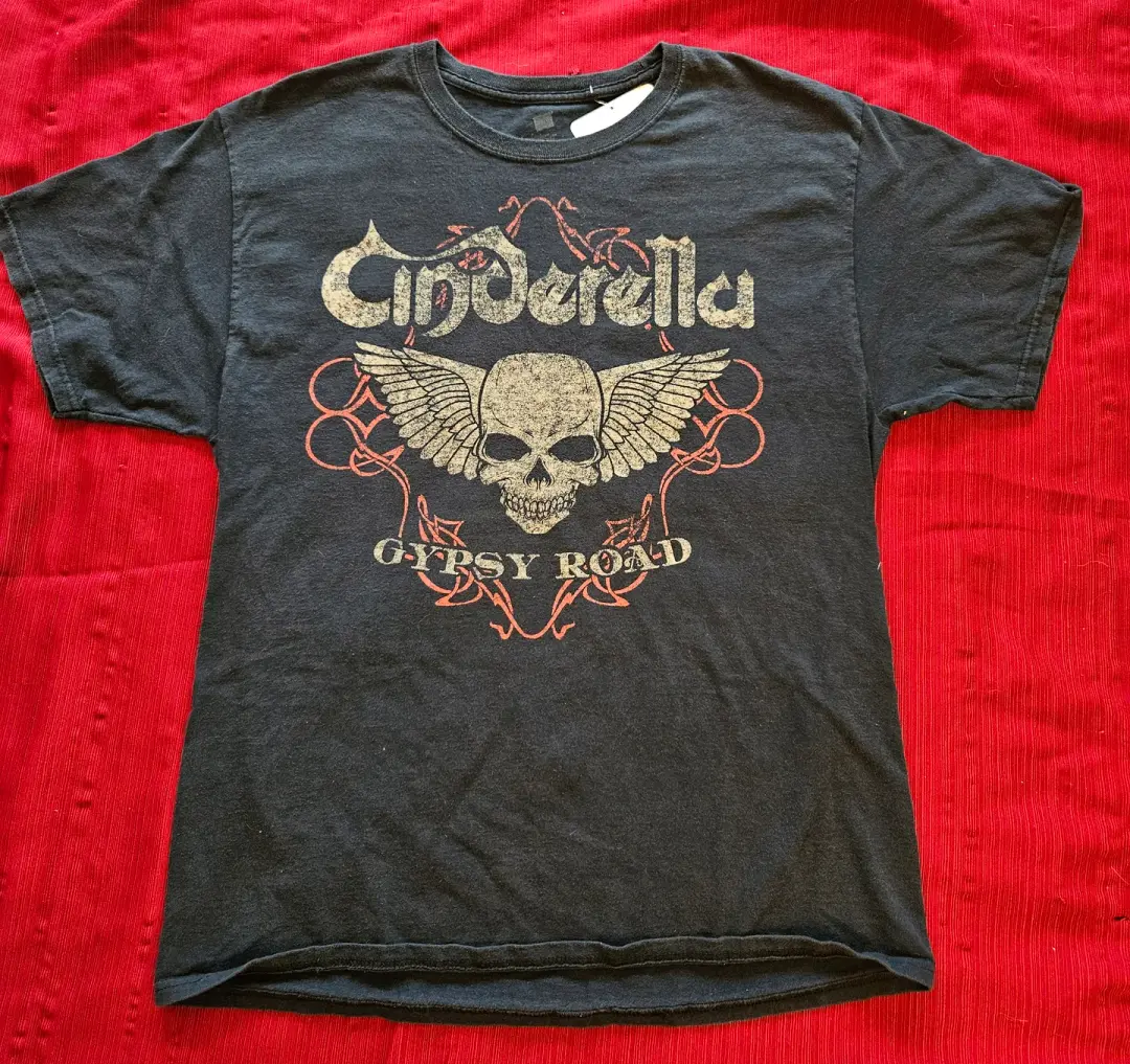 Cinderella Gypsy Road 2011 tour band t-shirt size L