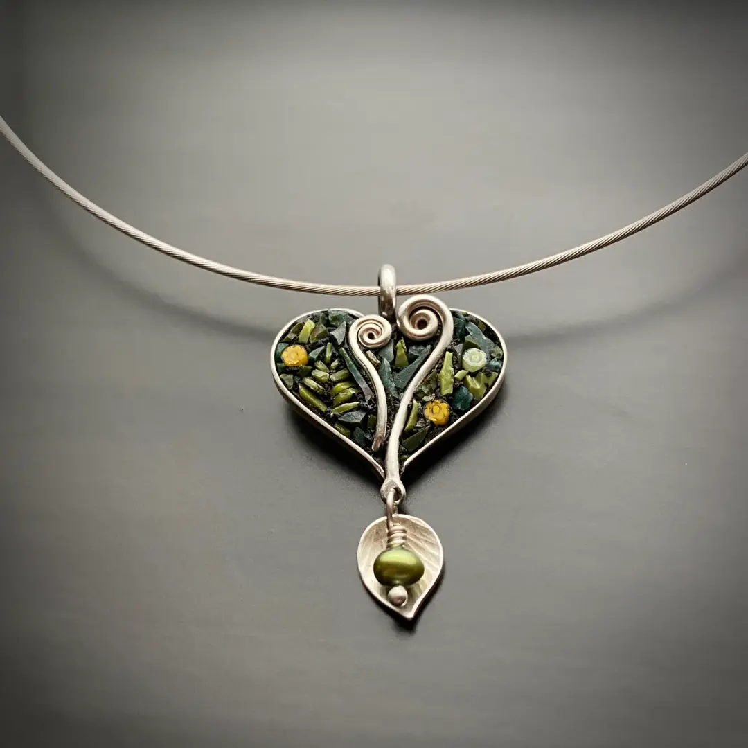 Fiddlehead Heart with Pearl and Leaf Drop