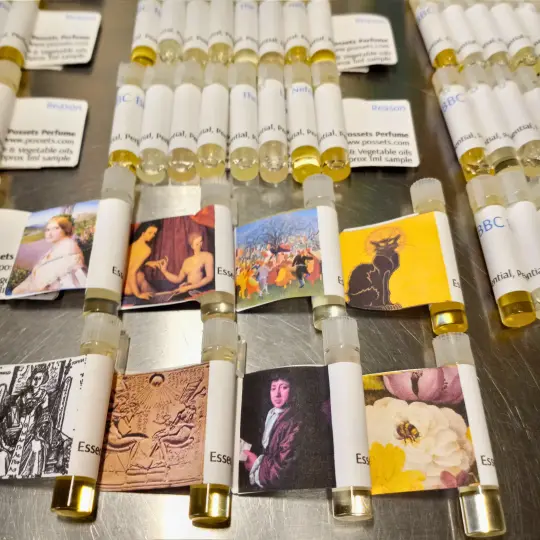 Possets perfume sample pack with six perfume oil samples
