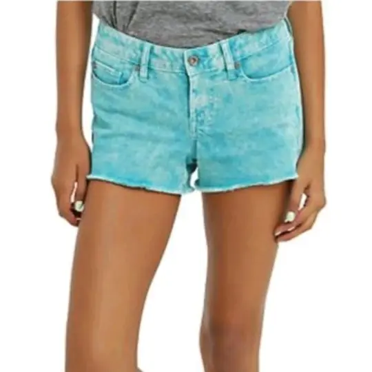 Turquoise Acid Wash Low-Rise Jean Shorts with Skull Rivets