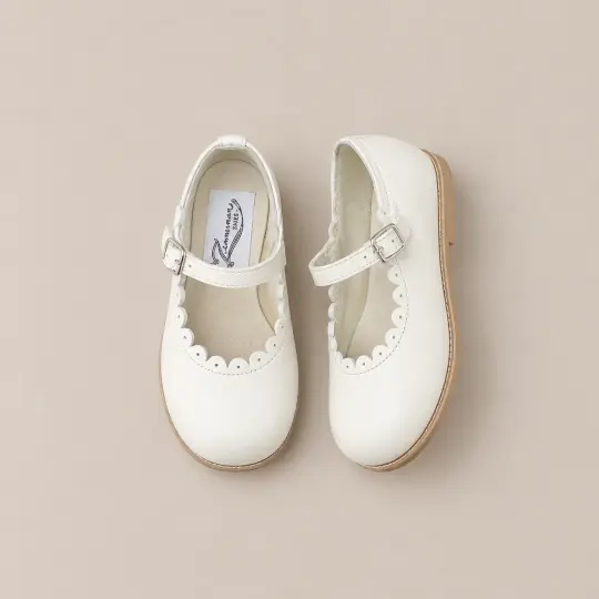 Mini Mary Janes in Scalloped Pearl