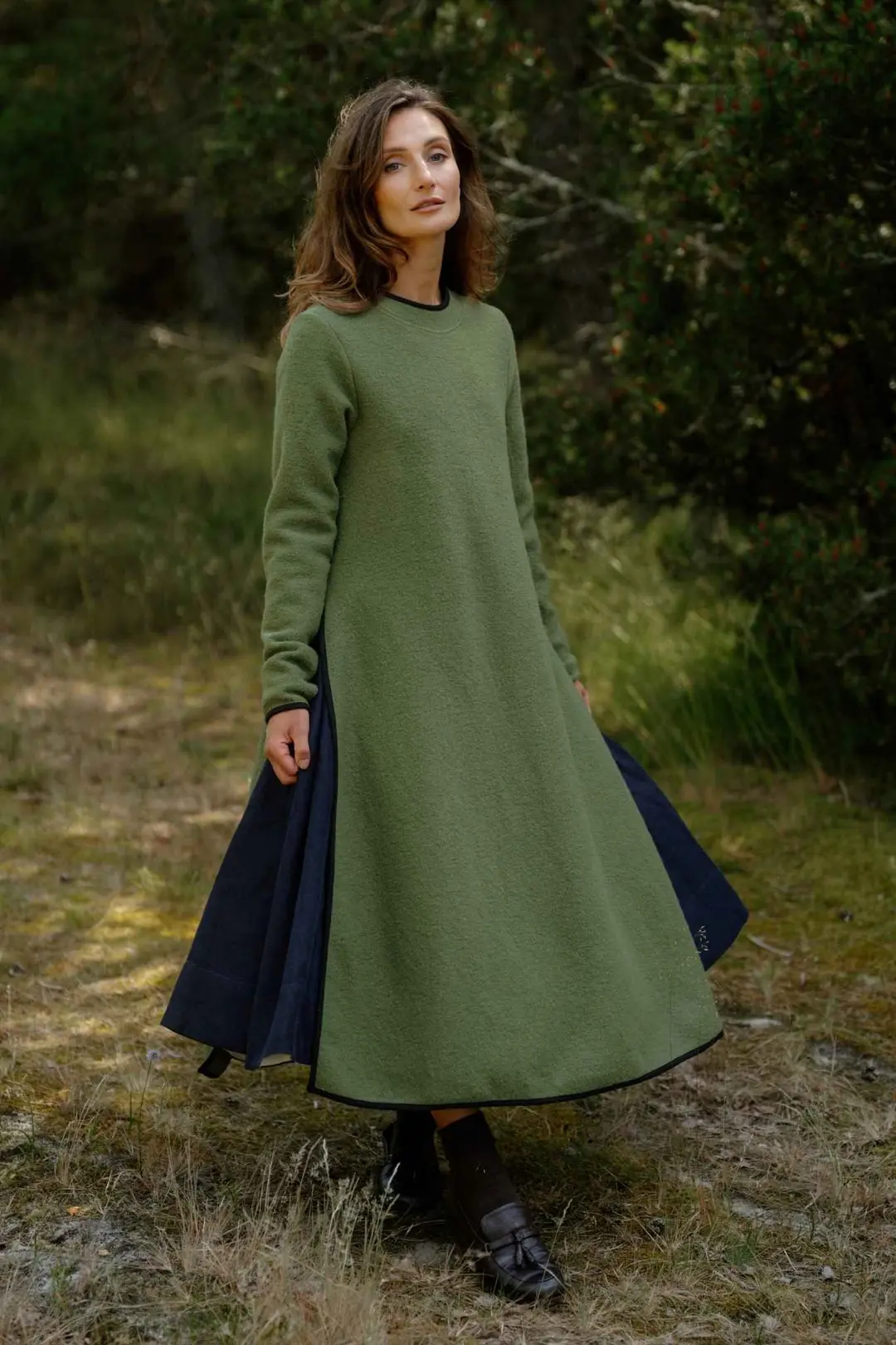 Double Slit – Virgin Wool Tunic Dress with Thumbhole Sleeves
