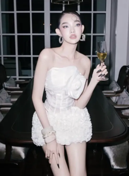 White tube top refreshing waist slim fit elegant three-dimensional skirt short skirt homecoming dress R4671