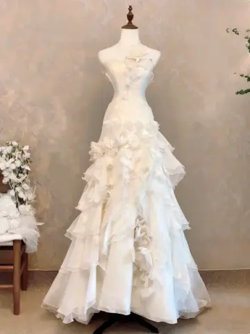 French Chic White Ruffled Mermaid Strapless Applique Maxi Wedding Dress RS614