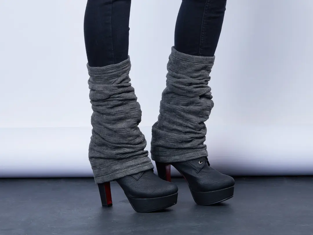 LG sq Grey leg warmers