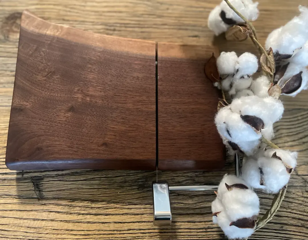 25C009 - Cheese Slicer Live Edge Board - Lg Silver Handle