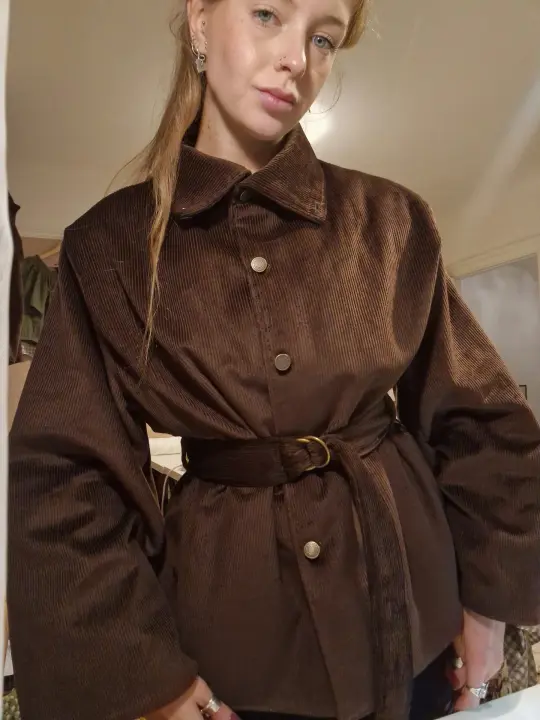 Sway coat