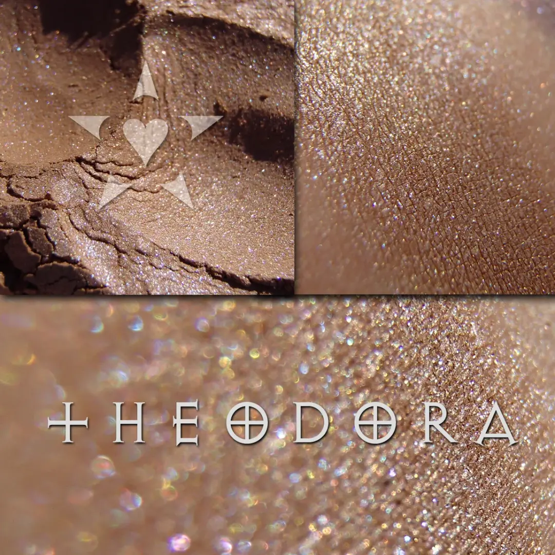 THEODORA - Eyeshadow
