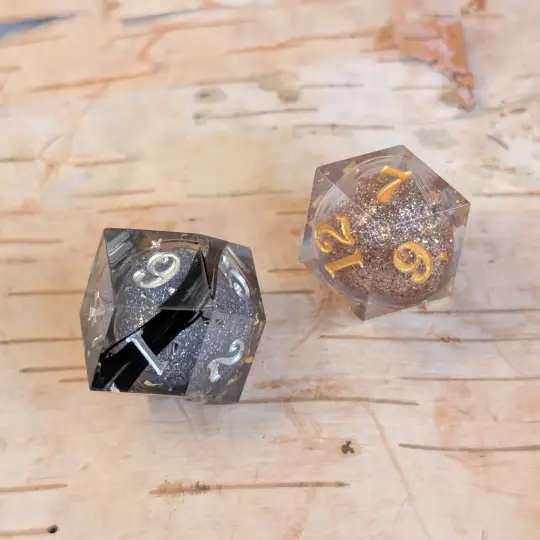 Daggerheart Hope and Fear Feather Liquid Core Dice Set – 2pc Sharp Edge Rhombic D12s