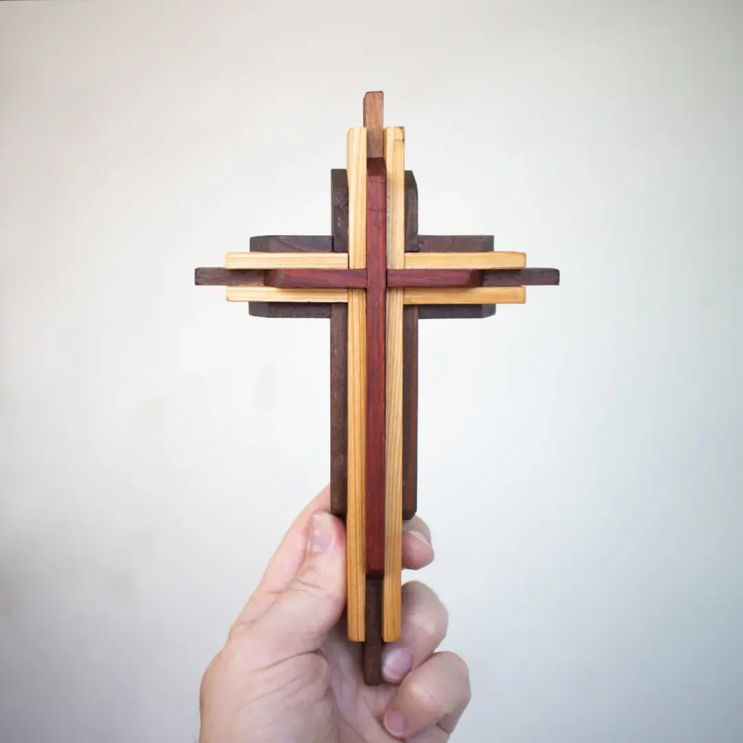Small Layered Cross