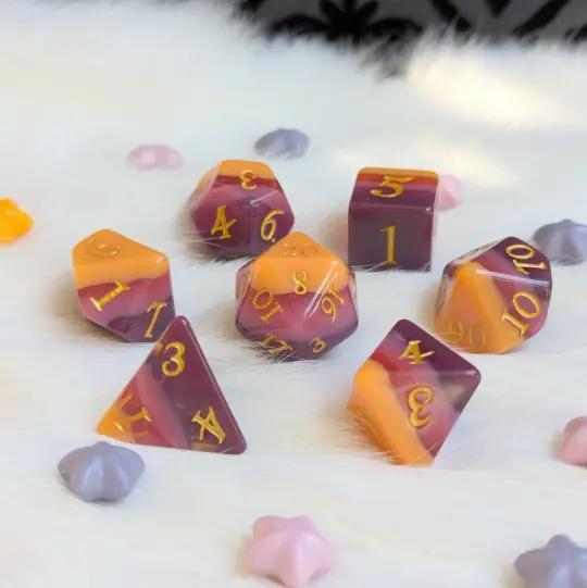 Emberwine Dice Set – 7-Piece Red Wine Burgundy Polished DnD Dice | Fennek & Finch