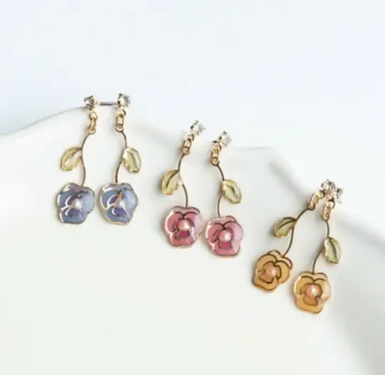 Flower earrings with titanium post (3 colors)